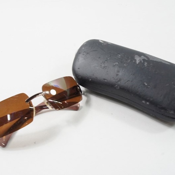 Chanel Brown Sunglasses w/ Case AUTHENTICATED